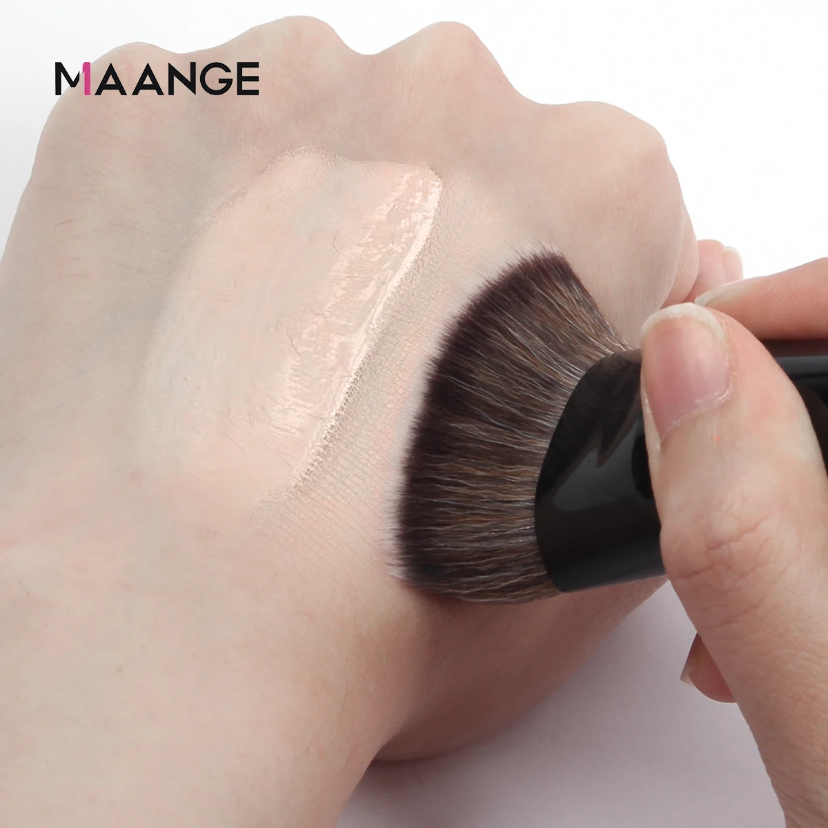 MAANGE Single Flat Round Tube Flat Head Foundation Brush With Box Powder Blush Concealer Makeup Brush Skin-friendly Makeup Tool - Image 5